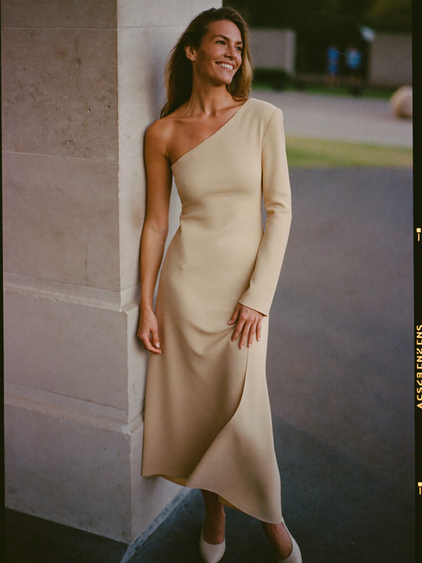 One-Shoulder