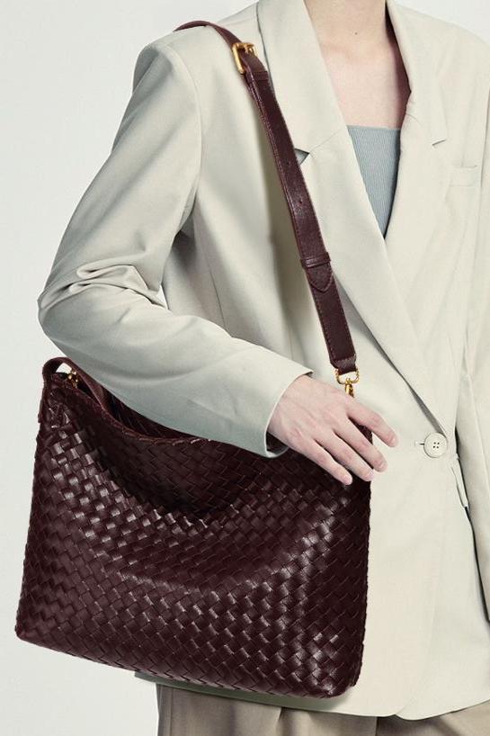 Modern Woven Large Capacity Shoulder Crossbody Bag