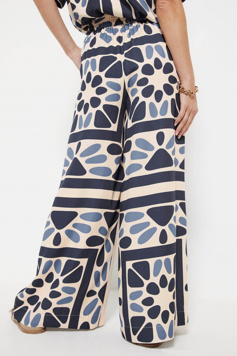 Summer Vacation Style Distinctive Ethnic Print Loose Waist Elastic Trousers-Set