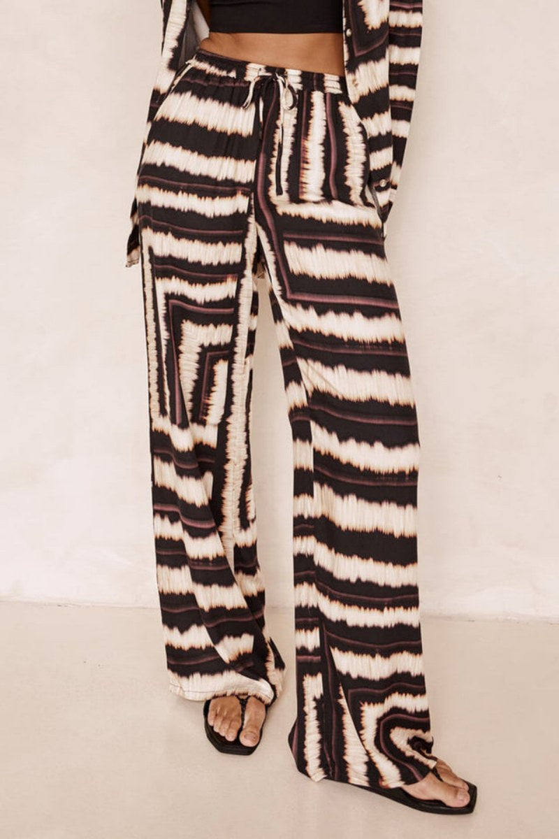 Signature Strip Textured Chocolate Print Baggy Trousers-Set