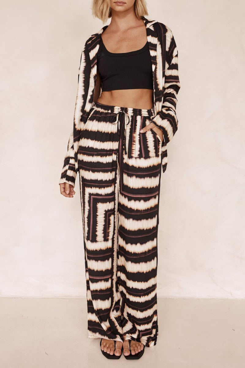 Signature Strip Textured Chocolate Print Baggy Trousers-Set