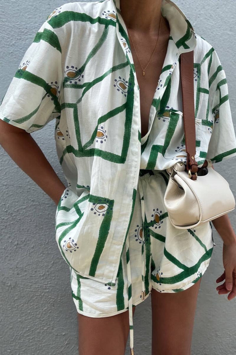 Distinctive Delicate Patterned Loose Button Up Top Shorts Set