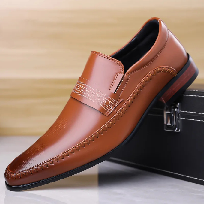 Polished Leather Shoes with Precision Stitching