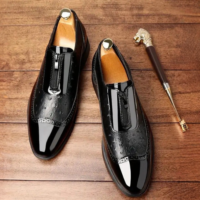 Polished Leather Shoes with Embossed Texture