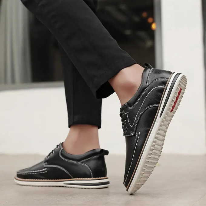 Cowhide Leather Oxford Shoes with Contrast Stitching