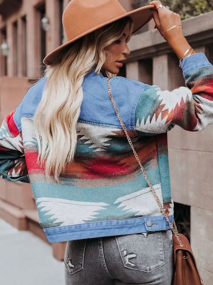 Cropped Denim Jacket in a Washed Look with Fitted Cut and Color Block Design