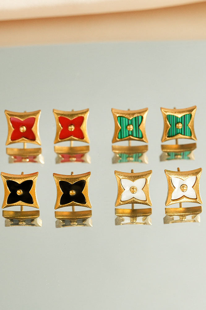 Distinctive Clover Stud Earrings