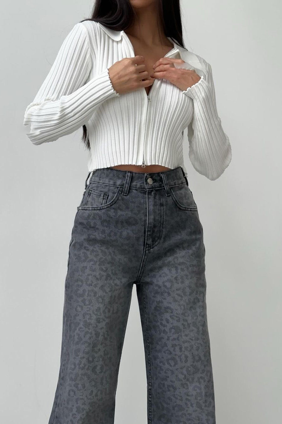 Modern Leopard High-Waisted Jeans