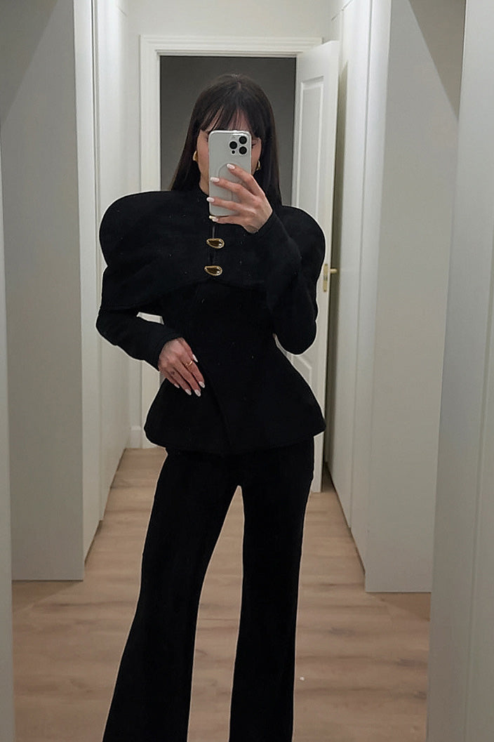 Modern Exaggerated Shoulder Metal Buckle Top