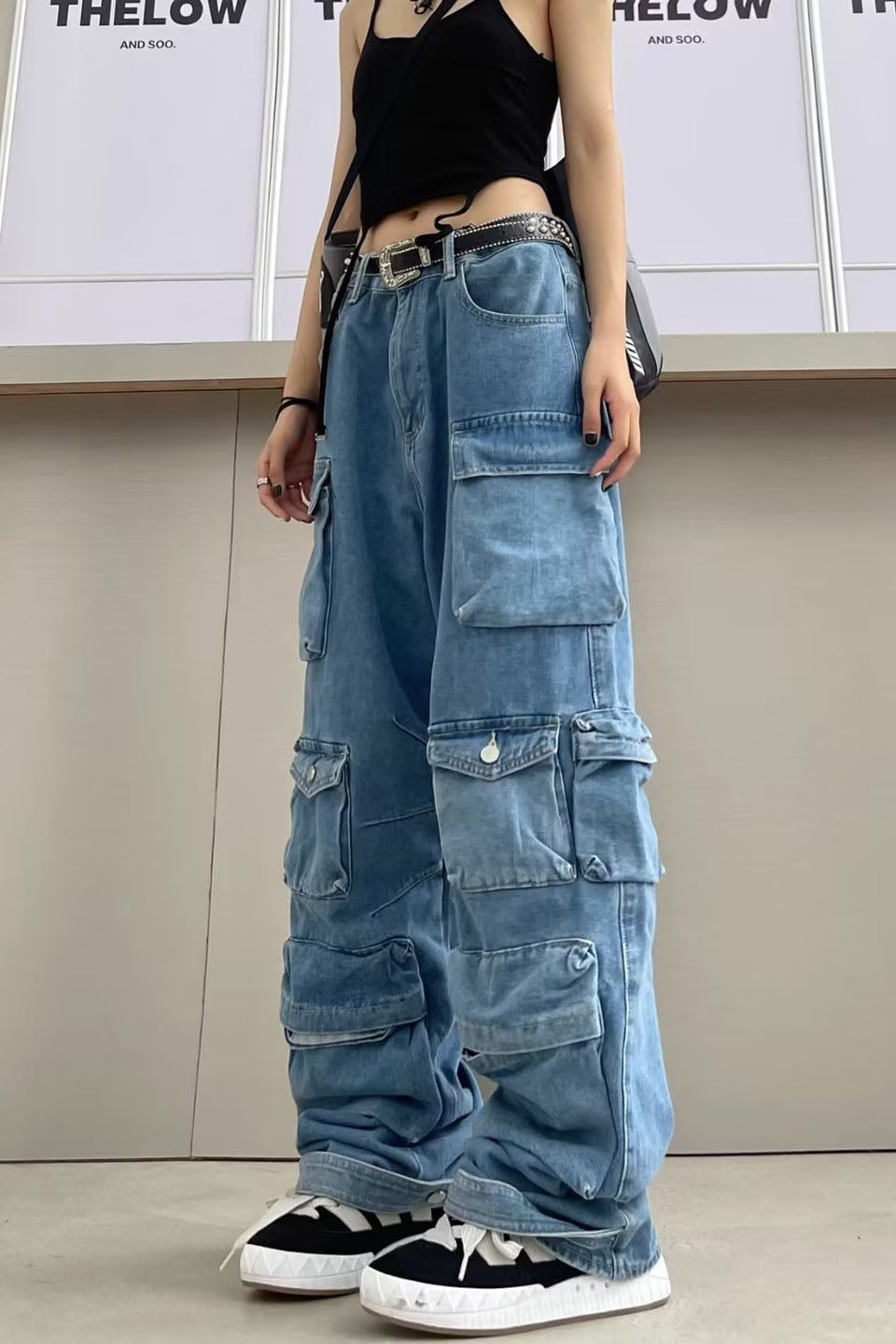 Modern Light Wash Zip Jeans