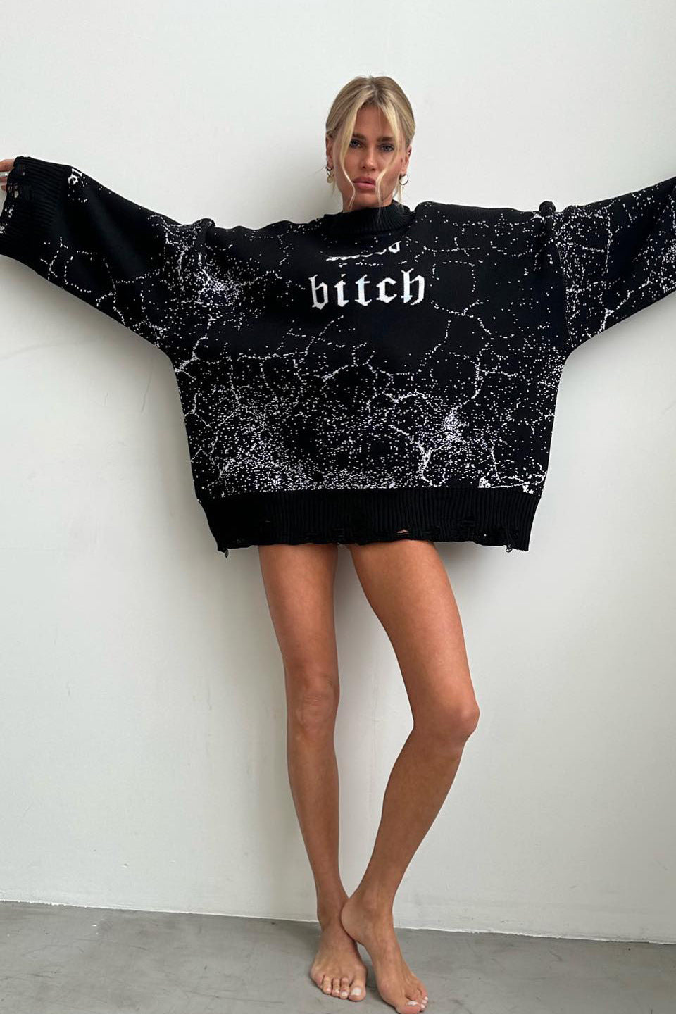 Modern Oversize Streetwear Distressed Hoodie
