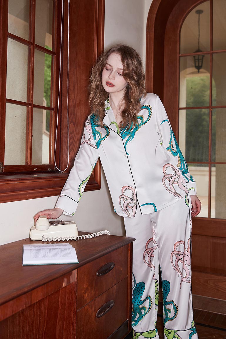 Coordinated Octopus Print Ice Silk Long-Sleeve Loungewear Set - White