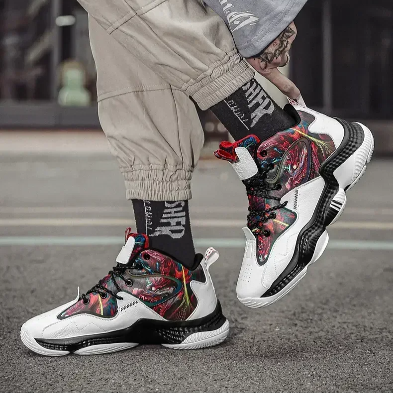 Sneakers with Quick-Lace System