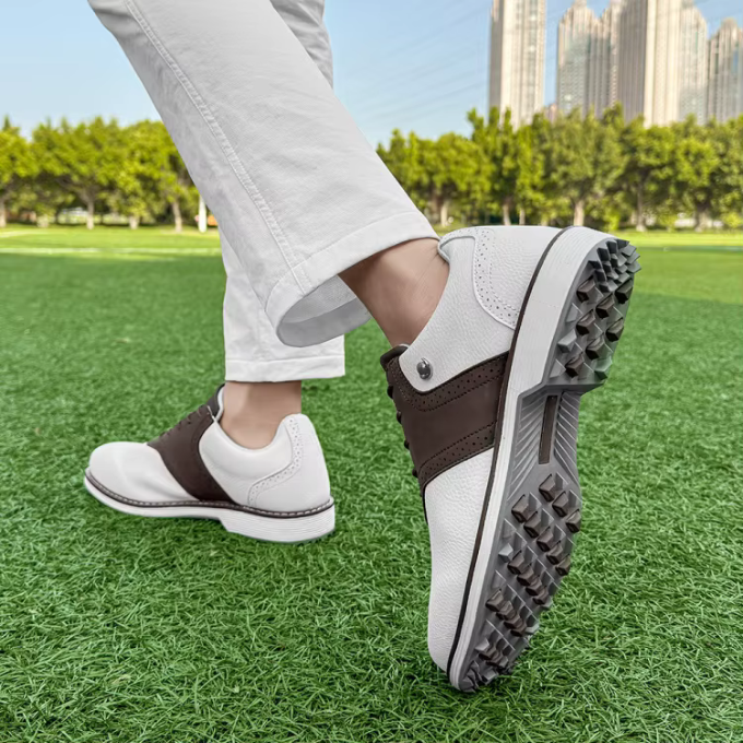 Pebbled Leather Brogue Shoes with Two-Tone Detail