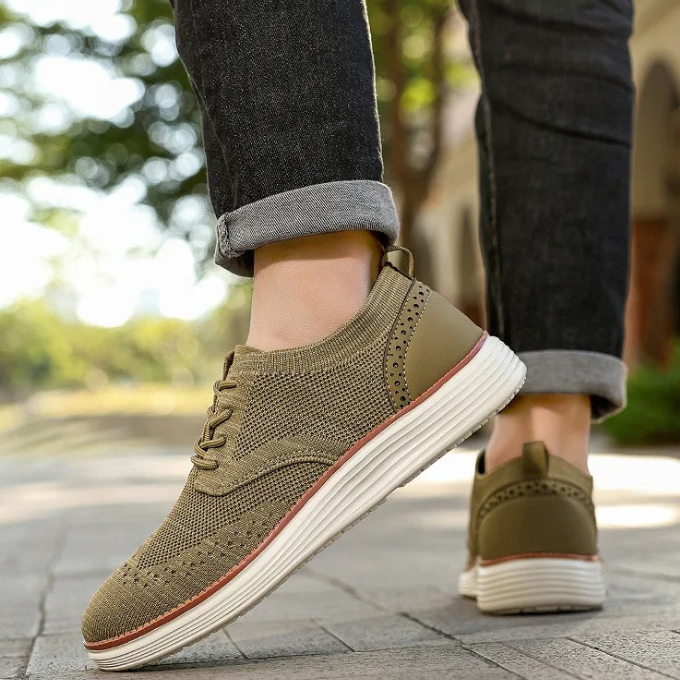 Knit Brogue Shoes with Wingtip Brogue Detail