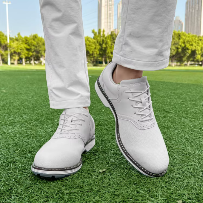 Pebbled Leather Brogue Shoes with Two-Tone Detail
