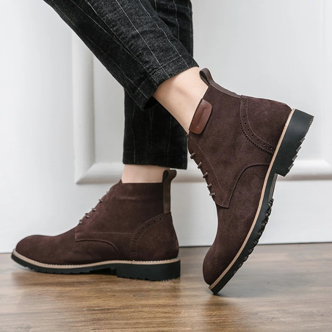 Suede Boots with Rubber Sole