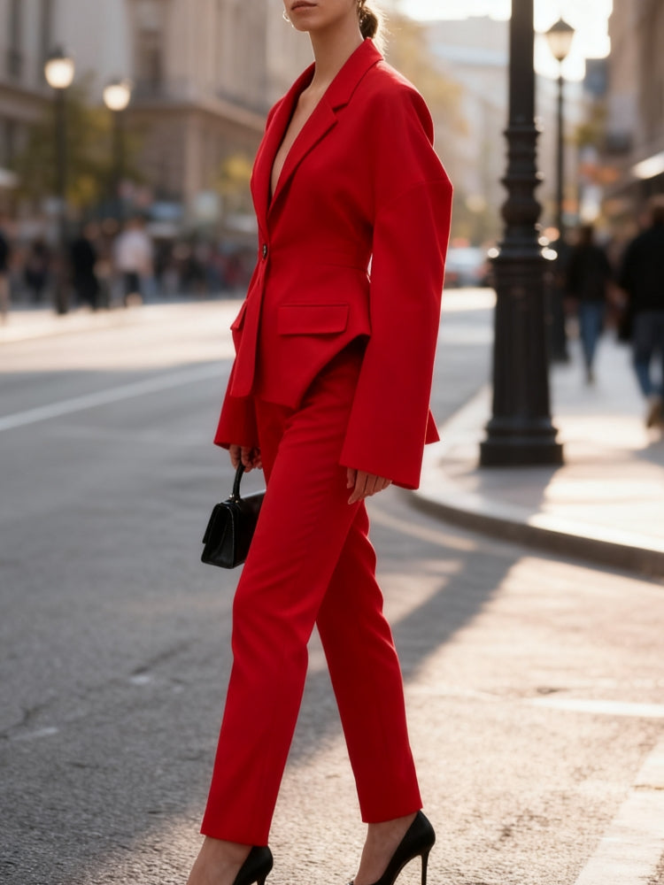 Blazer with Fitted Cut, Button Closure and Structured Shoulders