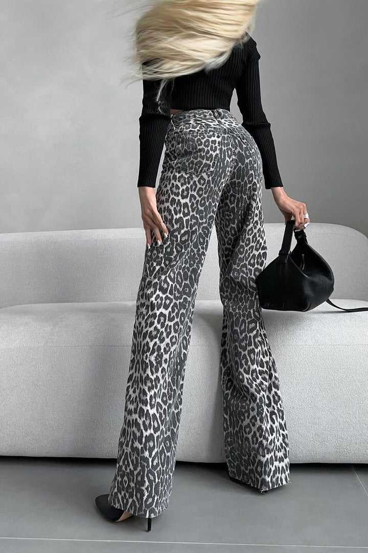 Modern Leopard High-Waisted Jeans
