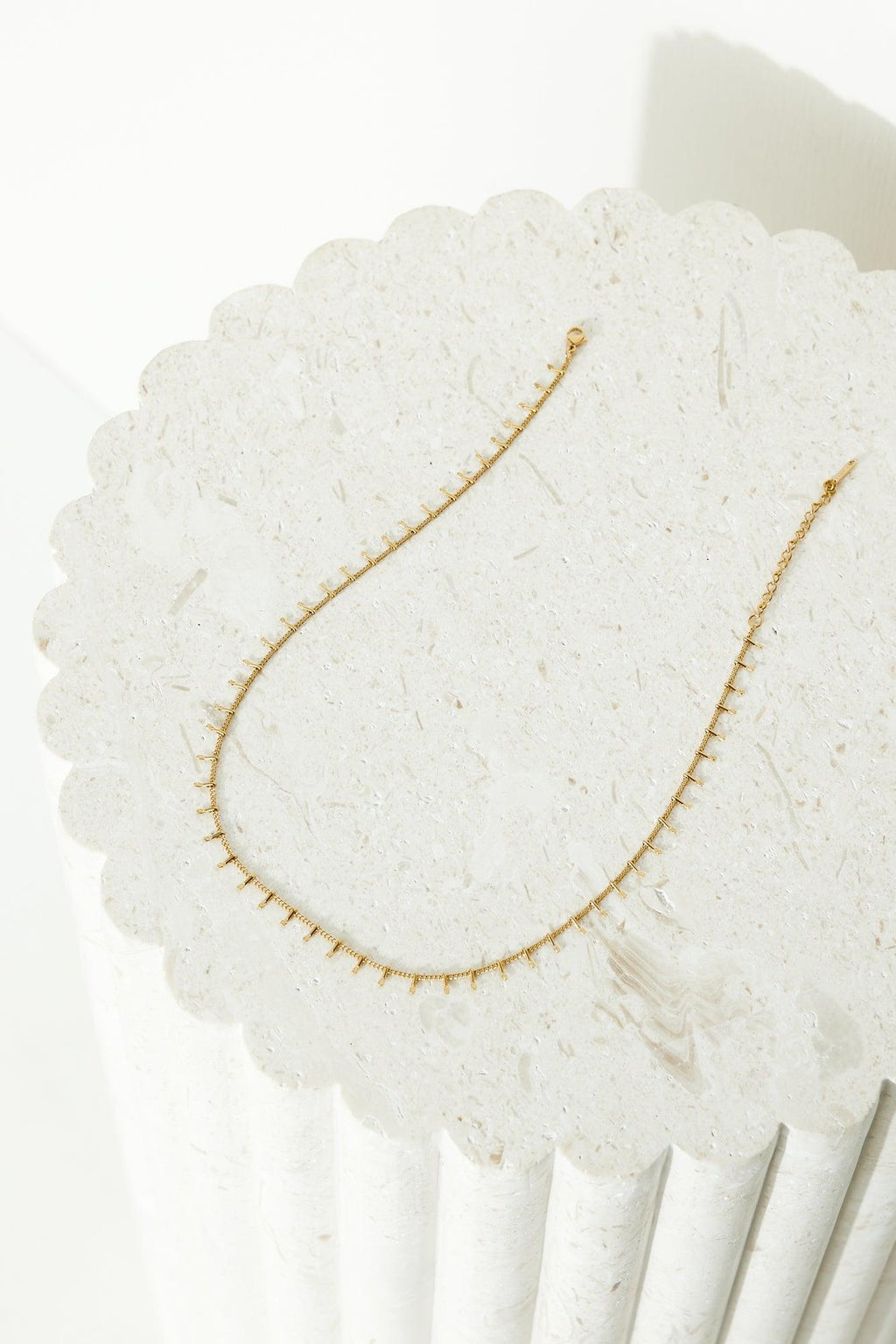 Statement 18k Gold Plated Queen Things Necklace Gold