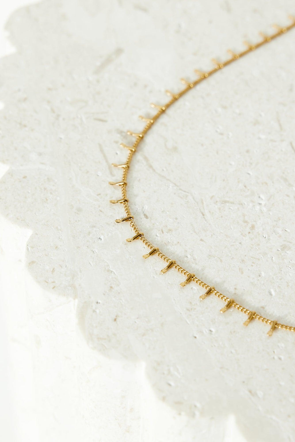 Statement 18k Gold Plated Queen Things Necklace Gold