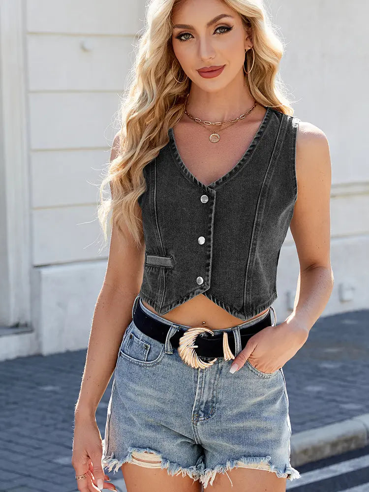 Cropped Denim Vest with a Fitted Cut