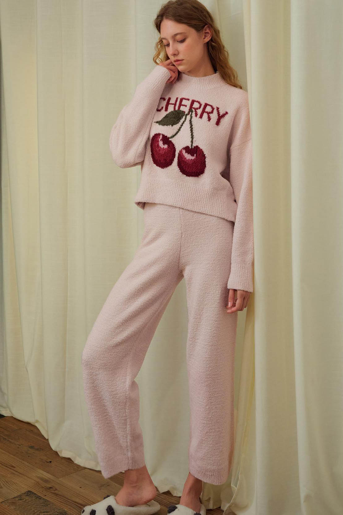 Coordinated Soft Half Velvet Milk Cherry Set
