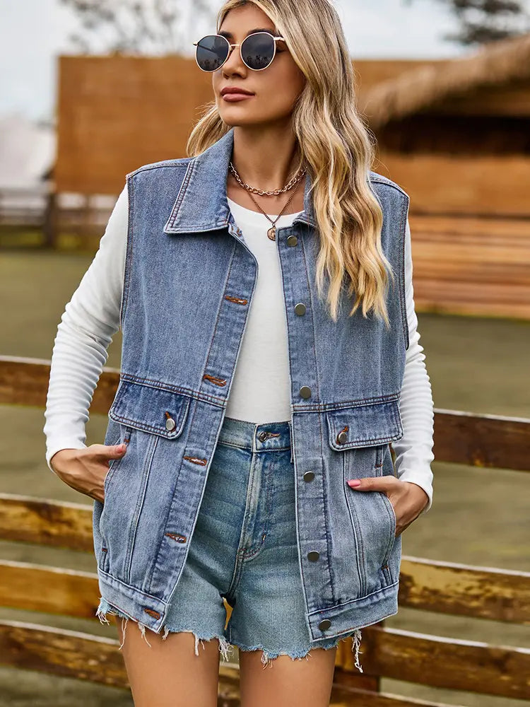 Denim Vest in a Lightweight Design with a Relaxed Fit and Sleeveless