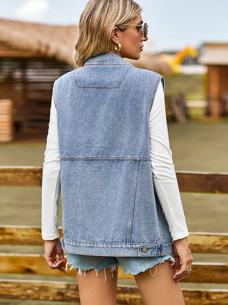Denim Vest in a Lightweight Design with a Relaxed Fit and Sleeveless