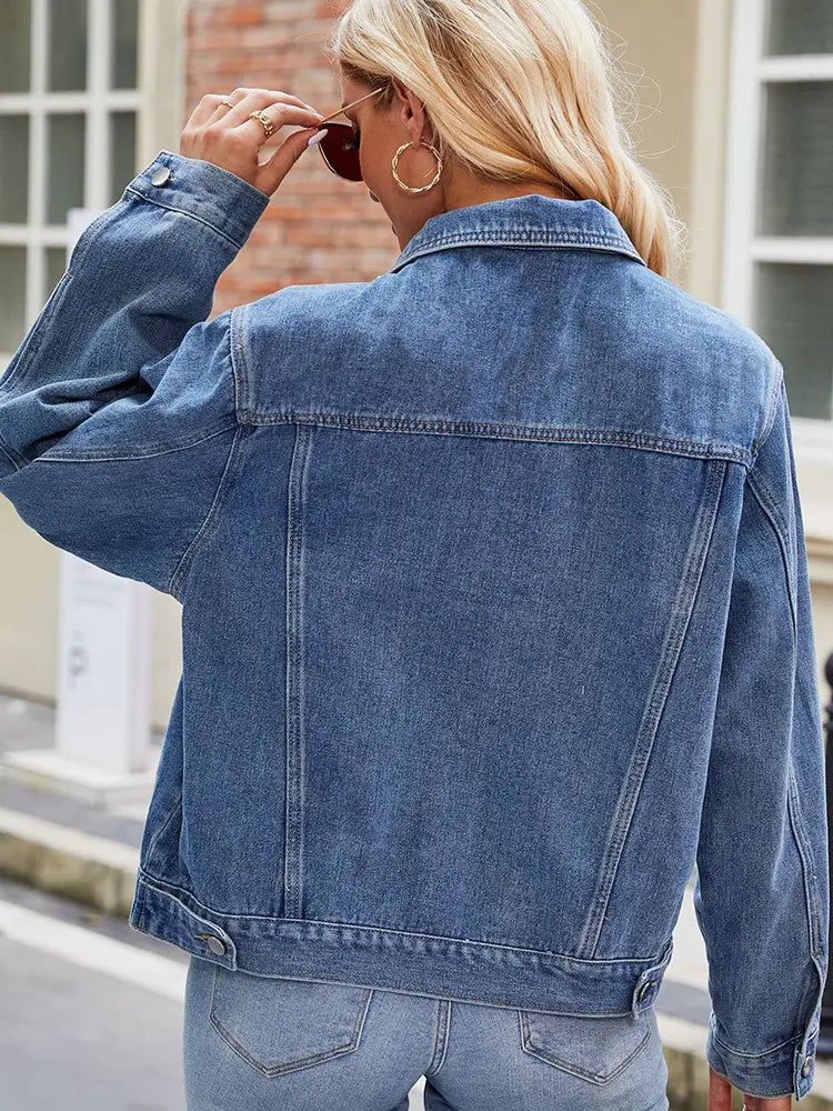 Cropped Denim Jacket in a Washed Look with Fitted Cut and Button Closure