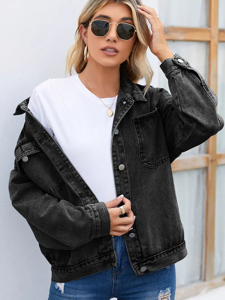 Denim Jacket in a Washed Look with Button Closure and Relaxed Fit