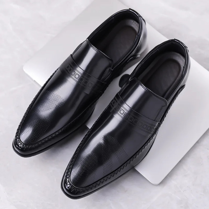 Polished Leather Shoes with Precision Stitching