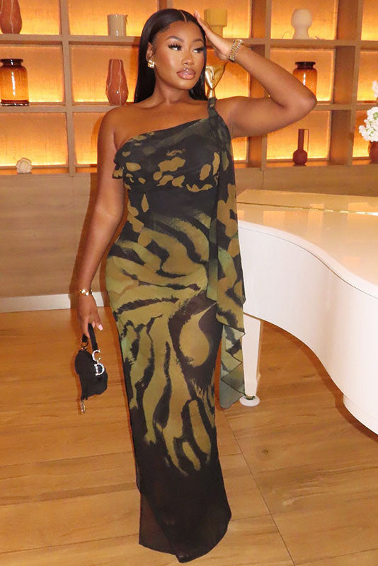 Modern Retro Edge One-Shoulder Gown