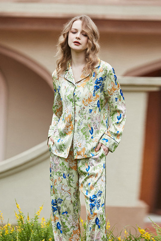 Morning Glory and Lily Pattern Knit Cardigan Long Sleeve Pajama Set