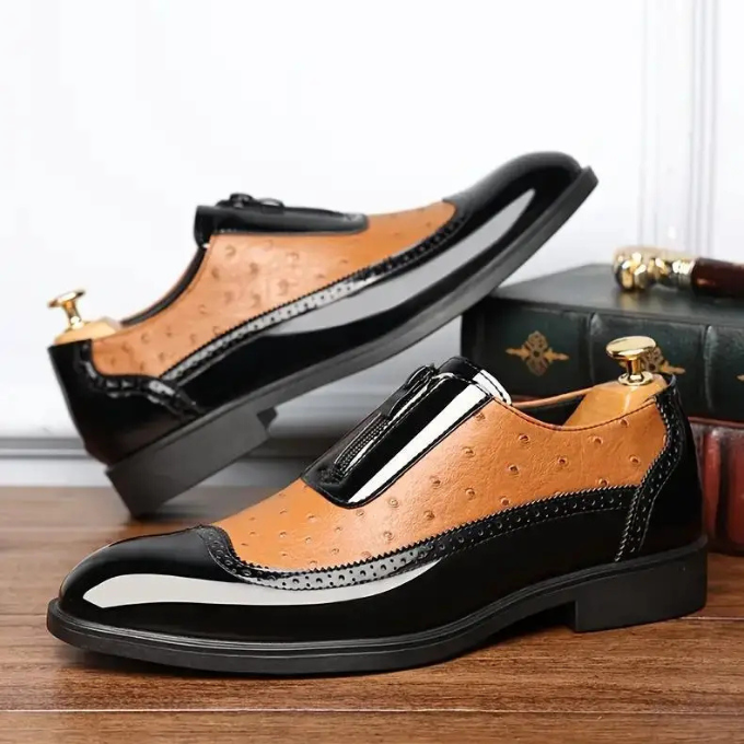Polished Leather Shoes with Embossed Texture