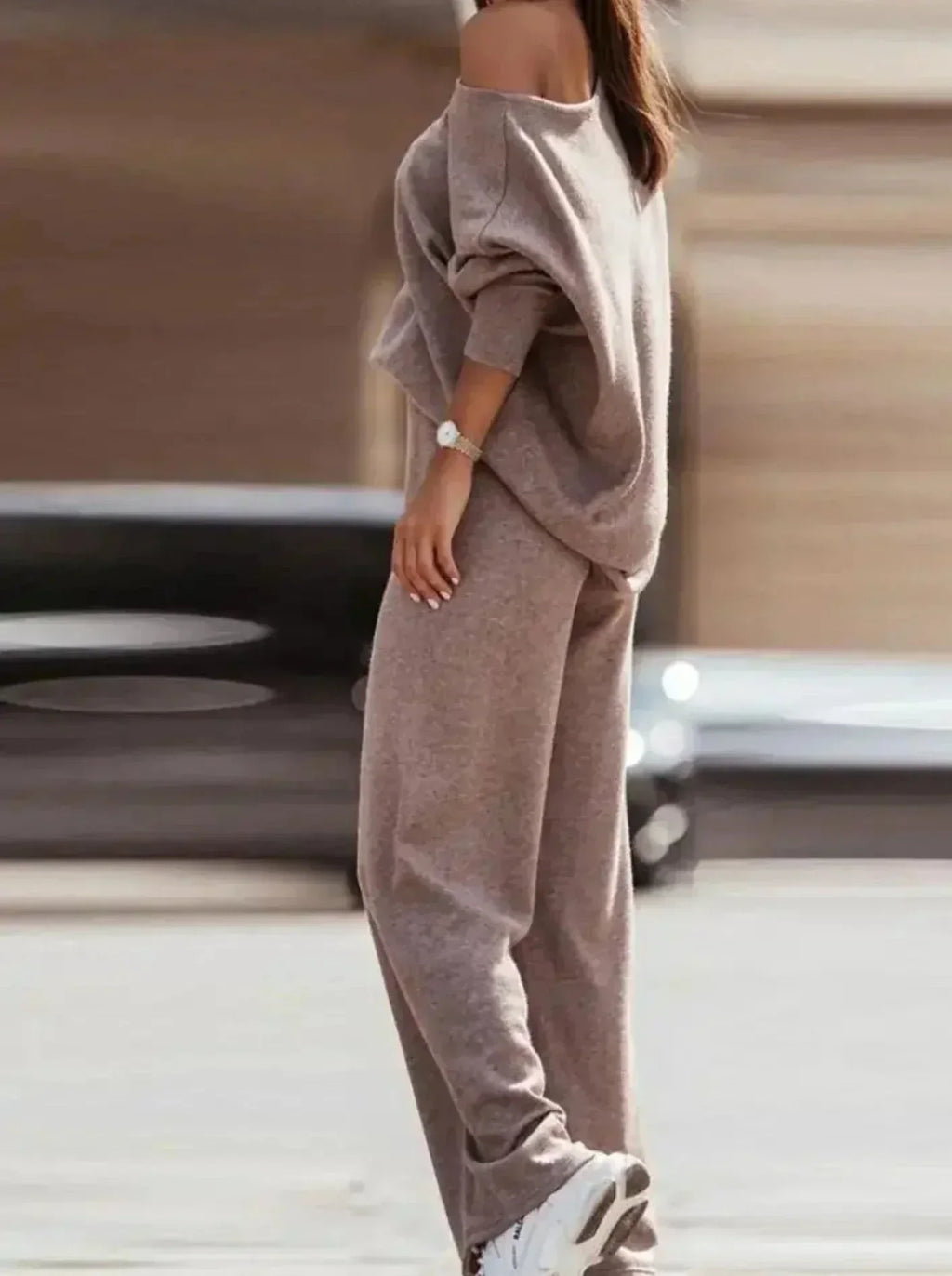 Faby - Set with an Asymmetric Collared Top and Straight Pants