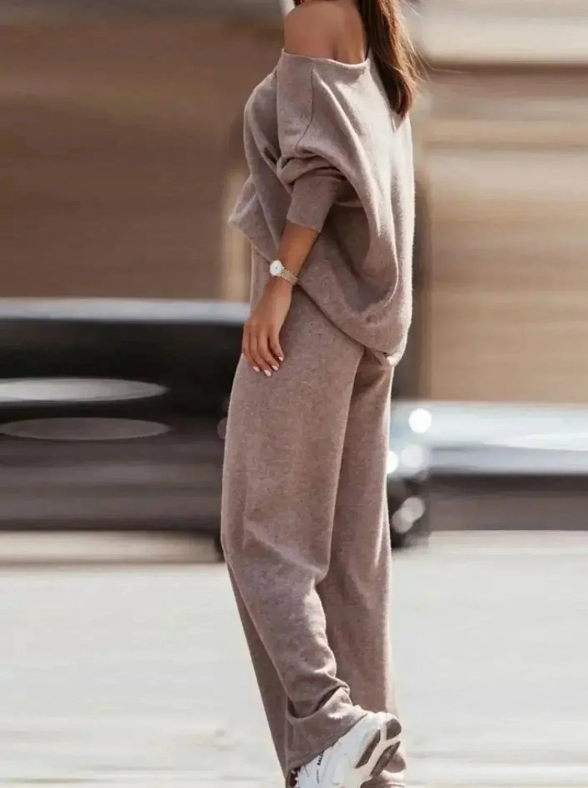 Faby - Set with an Asymmetric Collared Top and Straight Pants