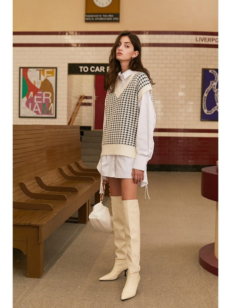 Vest with V-Neck and Relaxed Fit