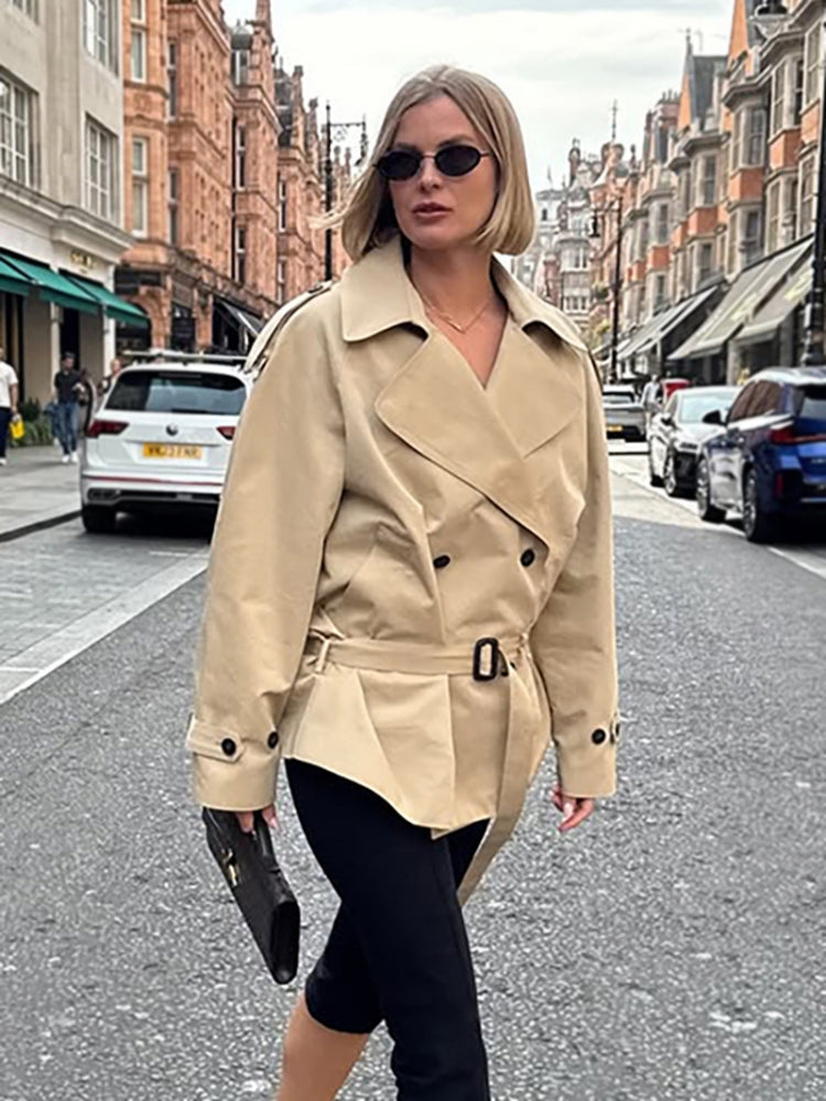 Mid-Length Coat with a Fitted Cut and Lapel Collar