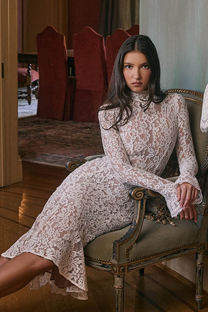 Lace High-Waisted Slimming Fitted Dress