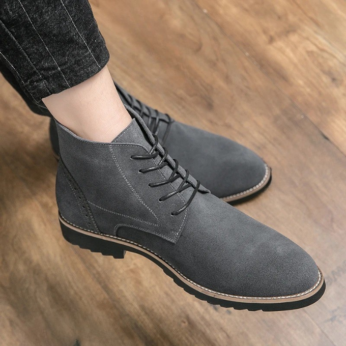 Suede Boots with Rubber Sole