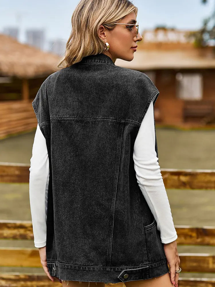 Denim Vest in a Washed Look with Pockets and a Relaxed Fit