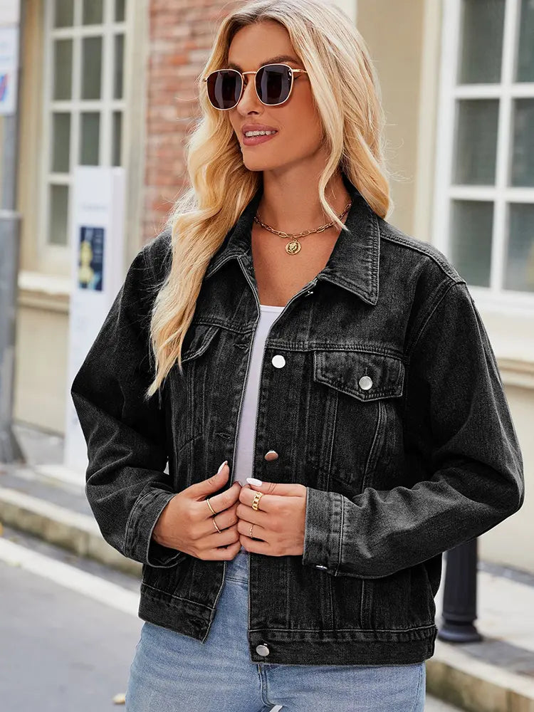 Cropped Washed Denim Jacket with a Fitted Cut and Long Sleeves