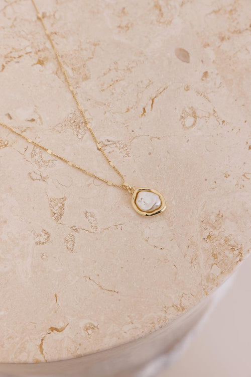 18k Gold Plated Distinctive Pearl Necklace Gold