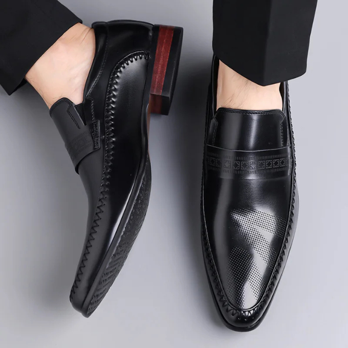 Polished Leather Shoes with Precision Stitching