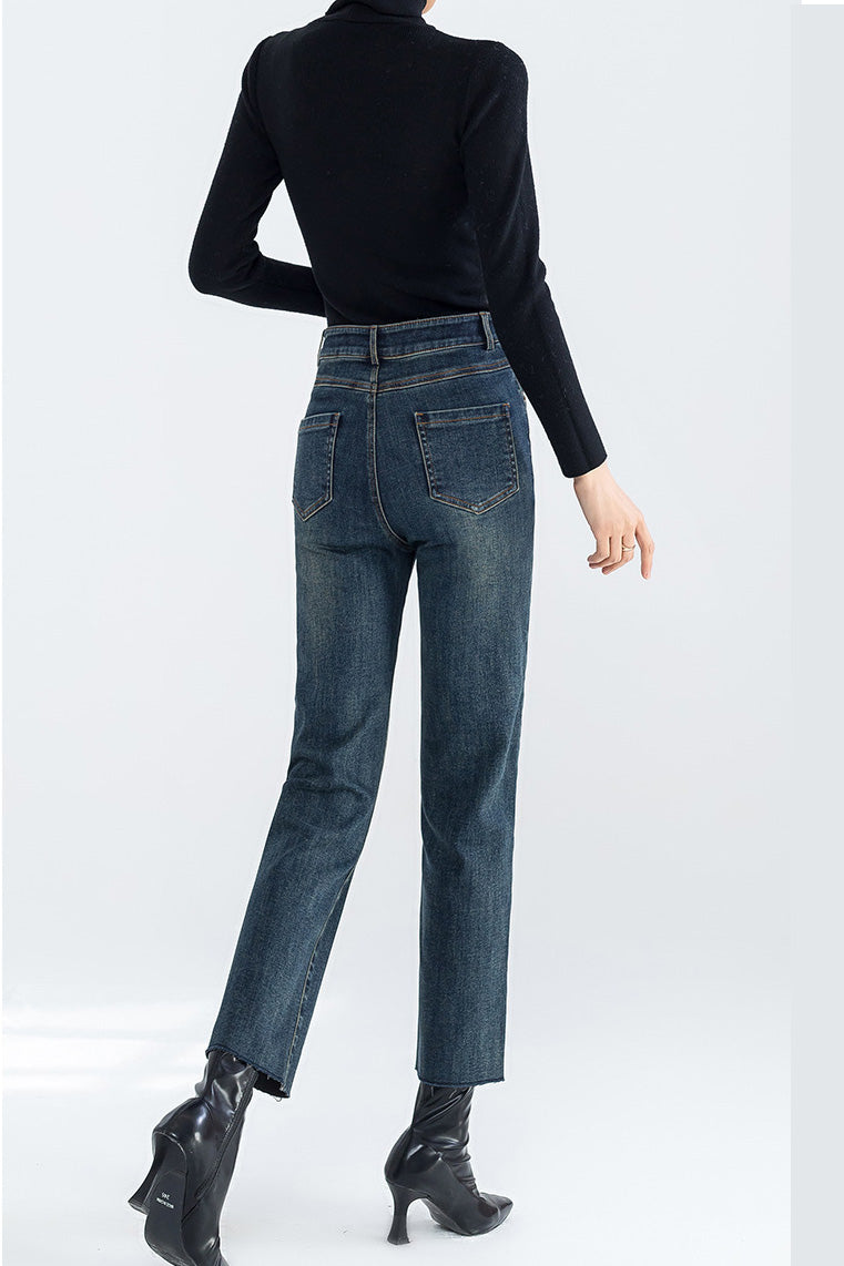 Modern Fleece Straight-leg Cropped Jeans