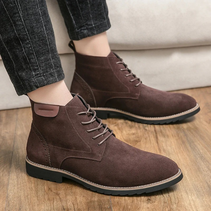 Suede Boots with Rubber Sole
