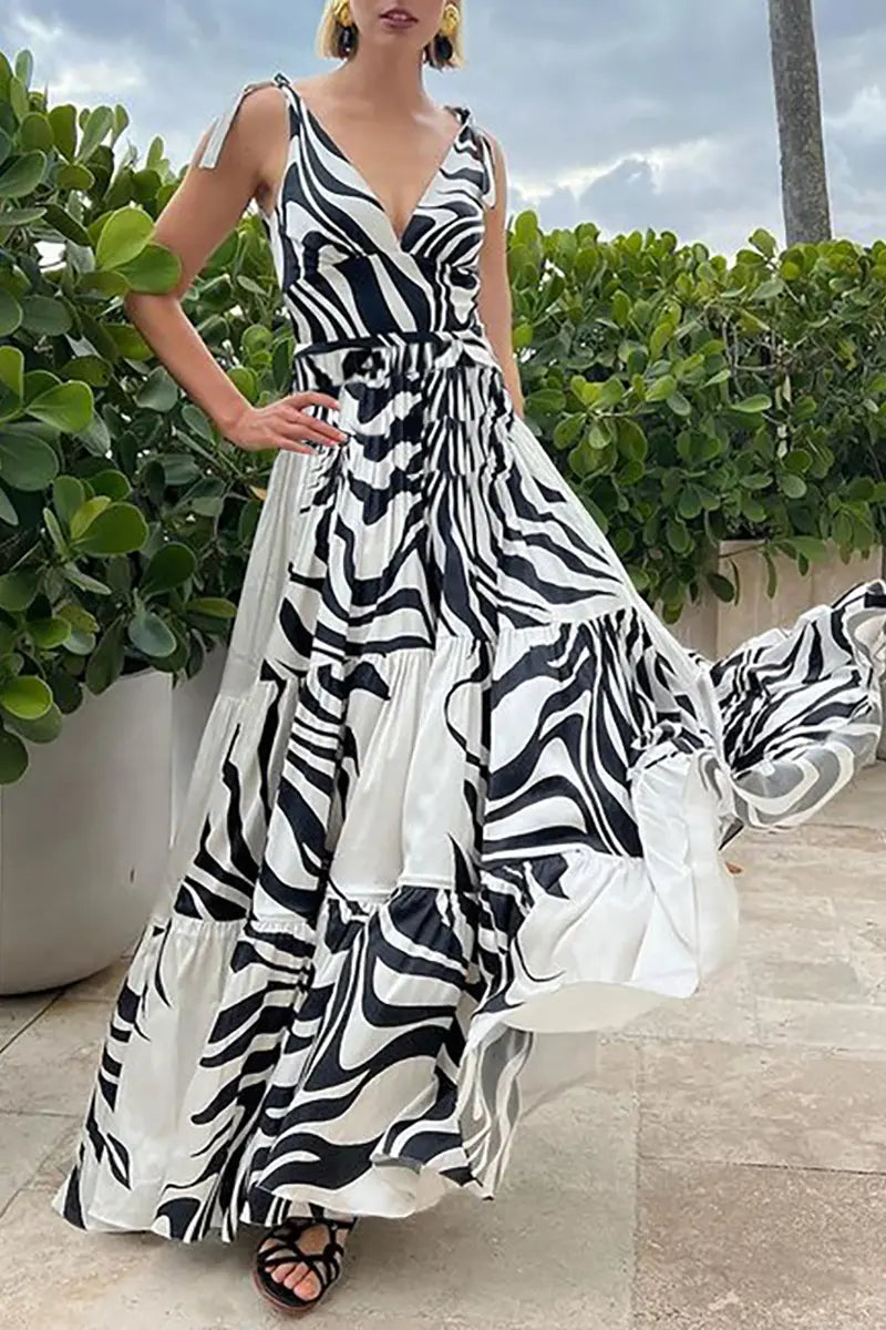 Deep V Striped Monochrome Refined Swimsuit