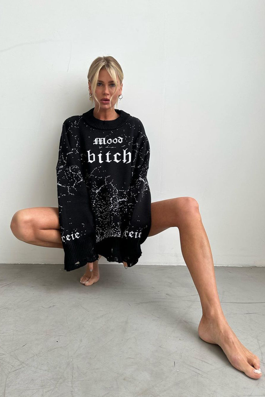 Modern Oversize Streetwear Distressed Hoodie