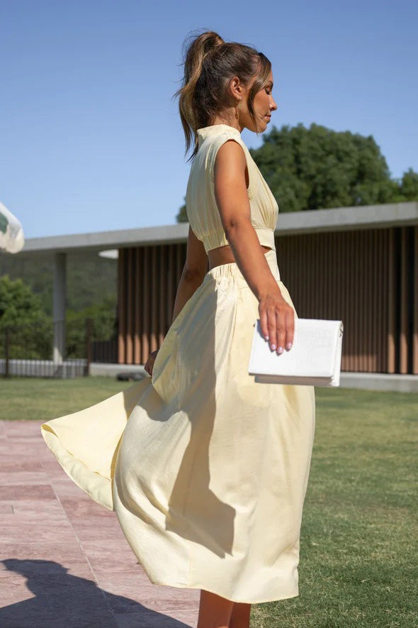 Cut-Out Waist Pocketed Vacation Midi-Length Dress